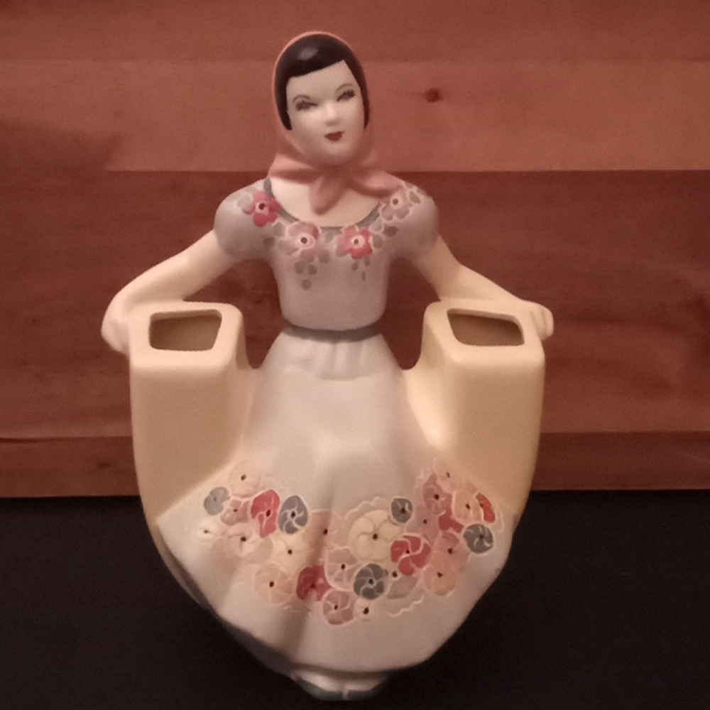 Elegant , Double vase weil ware pottery #4028  (896)